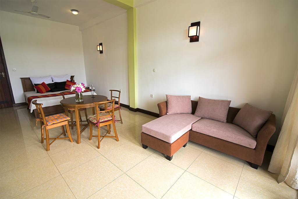 אלותגאמה Thumbelina Apartments & Hotel מראה חיצוני תמונה