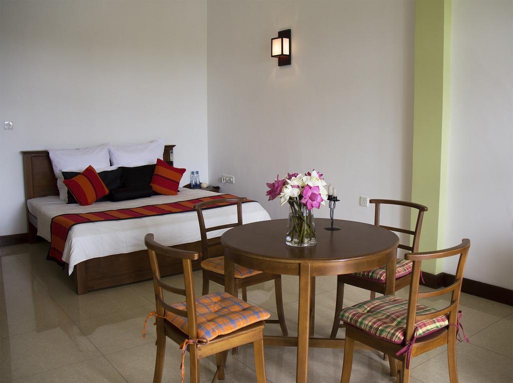 אלותגאמה Thumbelina Apartments & Hotel מראה חיצוני תמונה