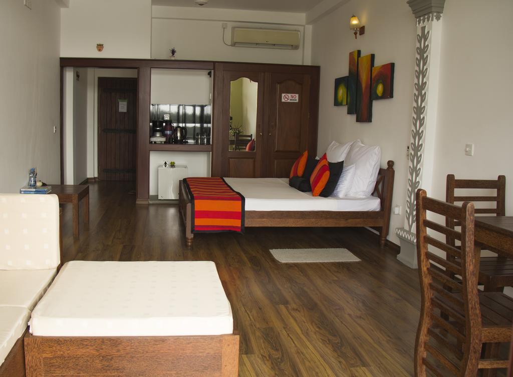 אלותגאמה Thumbelina Apartments & Hotel מראה חיצוני תמונה