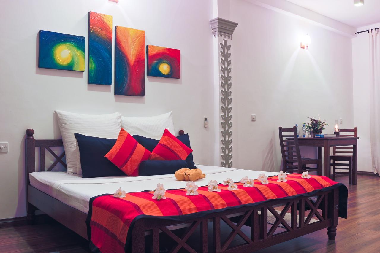 אלותגאמה Thumbelina Apartments & Hotel מראה חיצוני תמונה